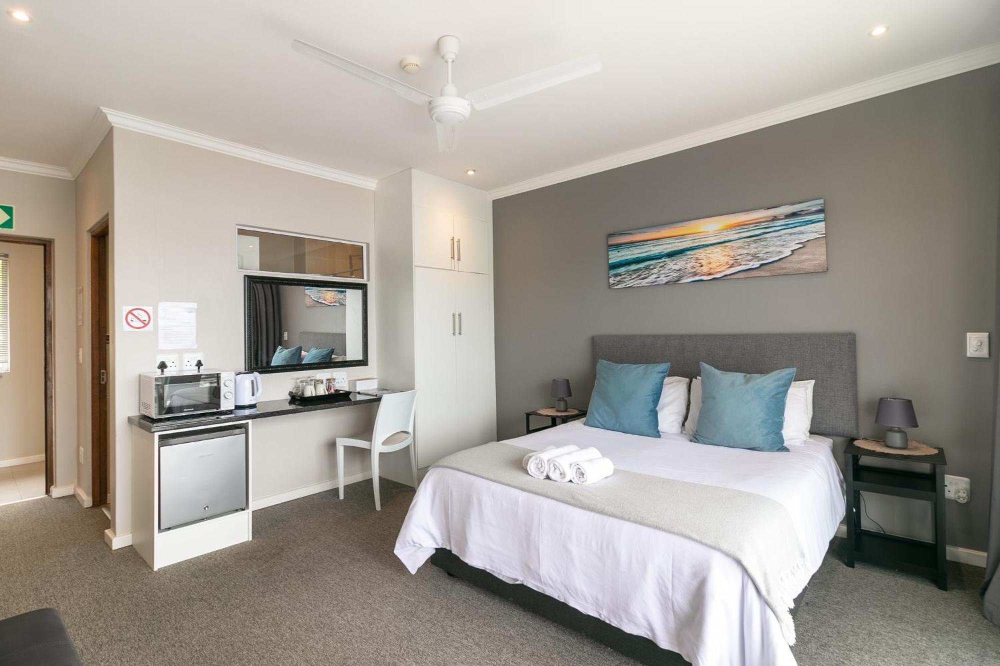 Phoenix Lodge And Waterside Accommodation Knysna Exterior photo